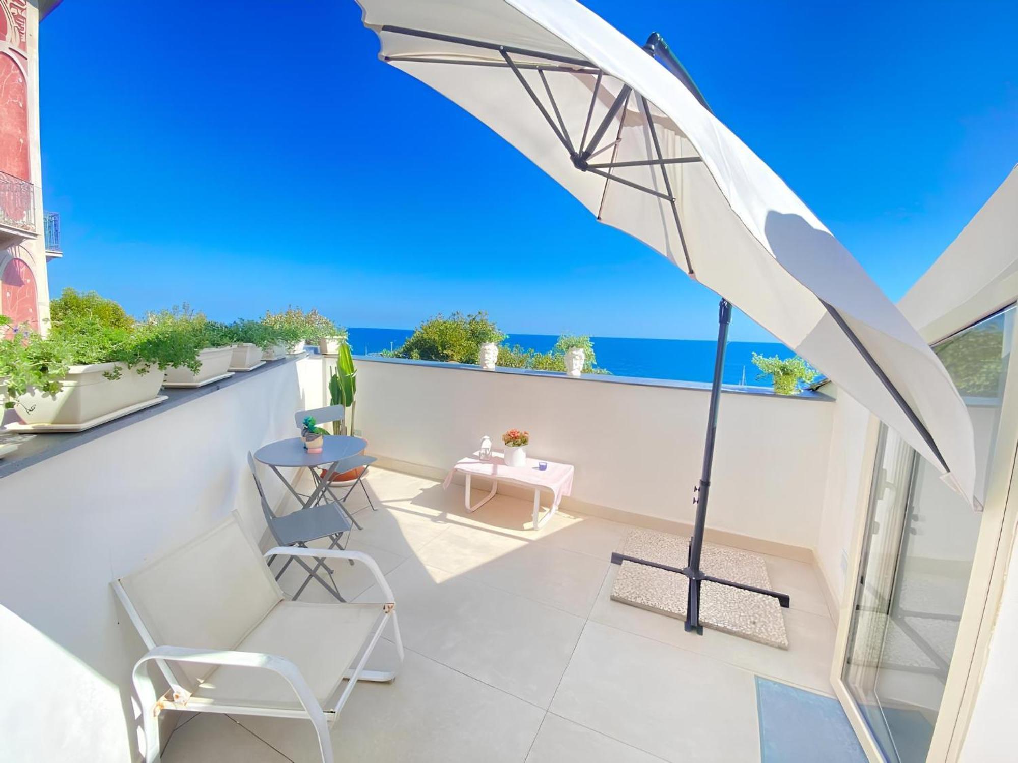 Apartmán Mare Damuri Con Terrazza Vista Mare Katánie Exteriér fotografie